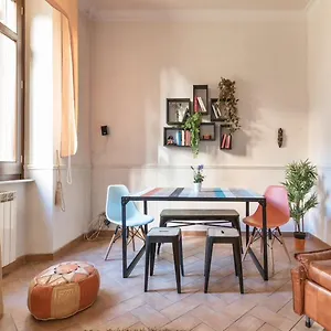 re-di-roma-vintage-apartment.it-romehotels.com/